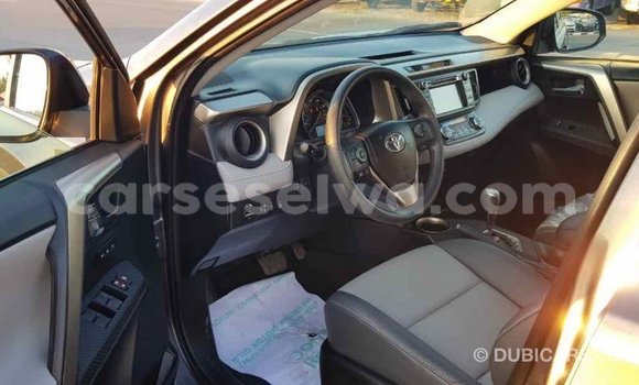 Acheter Import Voiture Toyota RAV4 Autre à Import - Dubai, East Mahé Acheter Import Voiture Toyota RAV4 Autre à Import - Dubai, East Mahé