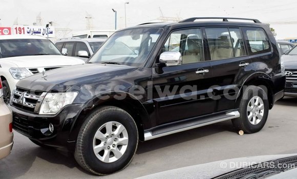 Acheter Import Voiture Mitsubishi Pajero Noir à Import - Dubai, East Mahé Acheter Import Voiture Mitsubishi Pajero Noir à Import - Dubai, East Mahé