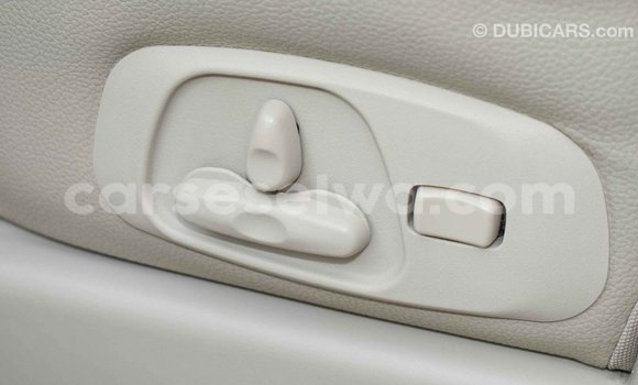 Acheter Import Voiture Mitsubishi Pajero Noir à Import - Dubai, East Mahé Acheter Import Voiture Mitsubishi Pajero Noir à Import - Dubai, East Mahé