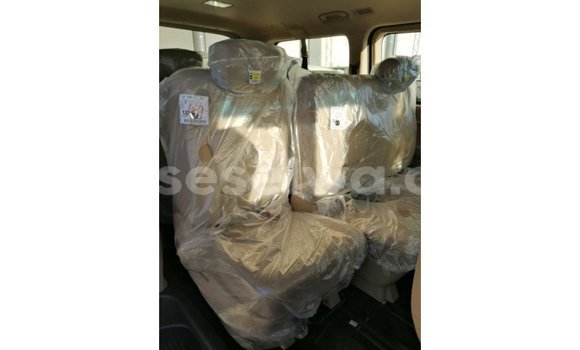 Acheter Import Utilitaire Hyundai Chorus Blanc à Import - Dubai, East Mahé Acheter Import Utilitaire Hyundai Chorus Blanc à Import - Dubai, East Mahé