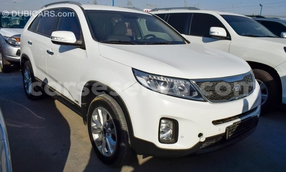 Acheter Import Voiture Kia Sorento Blanc à Import - Dubai, East Mahé Acheter Import Voiture Kia Sorento Blanc à Import - Dubai, East Mahé