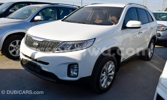 Acheter Import Voiture Kia Sorento Blanc à Import - Dubai, East Mahé Acheter Import Voiture Kia Sorento Blanc à Import - Dubai, East Mahé
