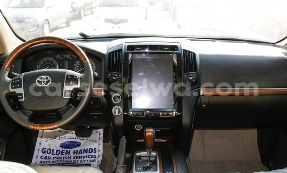 Acheter Import Voiture Toyota Land Cruiser Autre à Import - Dubai, East Mahé Acheter Import Voiture Toyota Land Cruiser Autre à Import - Dubai, East Mahé