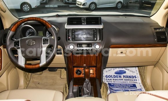 Acheter Import Voiture Toyota Prado Blanc à Import - Dubai, East Mahé Acheter Import Voiture Toyota Prado Blanc à Import - Dubai, East Mahé