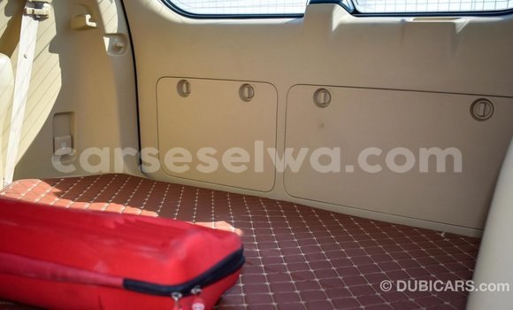 Acheter Import Voiture Toyota Prado Blanc à Import - Dubai, East Mahé Acheter Import Voiture Toyota Prado Blanc à Import - Dubai, East Mahé