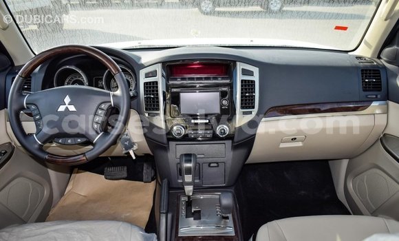 Buy Import Mitsubishi Pajero White Car in Import - Dubai in East Mahé Buy Import Mitsubishi Pajero White Car in Import - Dubai in East Mahé