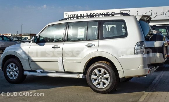 Buy Import Mitsubishi Pajero White Car in Import - Dubai in East Mahé Buy Import Mitsubishi Pajero White Car in Import - Dubai in East Mahé