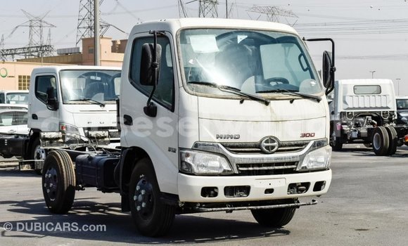 Acheter Import Utilitaire Hino 300 Series Blanc à Import - Dubai, East Mahé Acheter Import Utilitaire Hino 300 Series Blanc à Import - Dubai, East Mahé