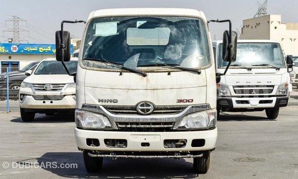 Acheter Import Utilitaire Hino 300 Series Blanc à Import - Dubai, East Mahé Acheter Import Utilitaire Hino 300 Series Blanc à Import - Dubai, East Mahé