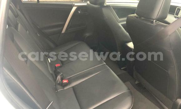 Acheter Occasion Voiture Toyota RAV4 Rouge à Beau Vallon, Nord Mahé Acheter Occasion Voiture Toyota RAV4 Rouge à Beau Vallon, Nord Mahé