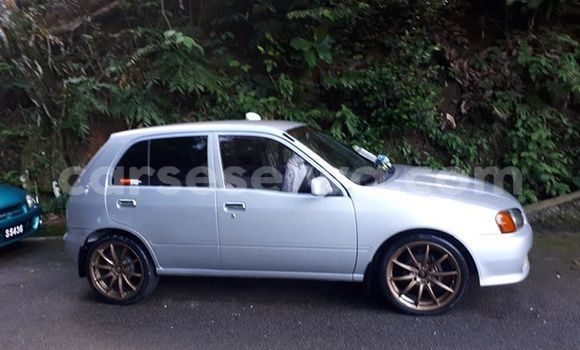 Acheter Occasion Voiture Toyota Starlet Gris à Anse Aux Pins, East Mahé Acheter Occasion Voiture Toyota Starlet Gris à Anse Aux Pins, East Mahé