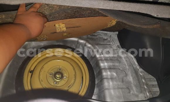 Acheter Occasion Voiture Toyota Starlet Gris à Anse Aux Pins, East Mahé Acheter Occasion Voiture Toyota Starlet Gris à Anse Aux Pins, East Mahé