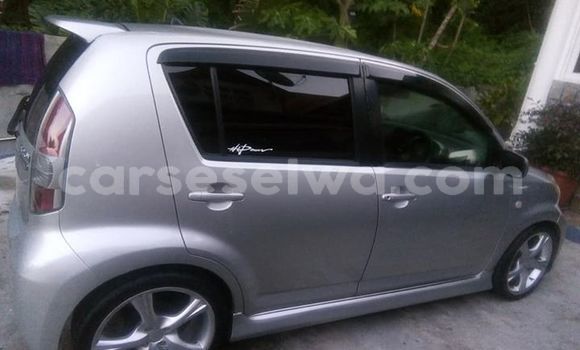 Acheter Occasion Voiture Daihatsu Sirion Gris à Beau Vallon, Nord Mahé Acheter Occasion Voiture Daihatsu Sirion Gris à Beau Vallon, Nord Mahé