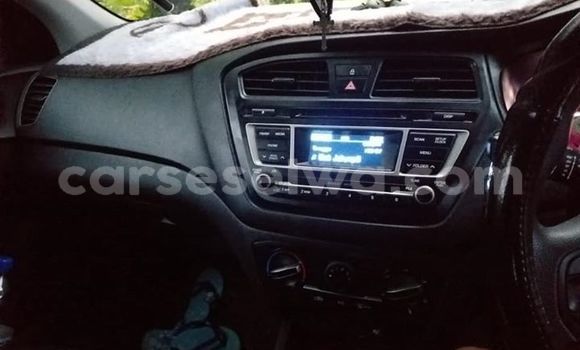 Acheter Occasion Voiture Hyundai i20 Gris à Beau Vallon, Nord Mahé Acheter Occasion Voiture Hyundai i20 Gris à Beau Vallon, Nord Mahé