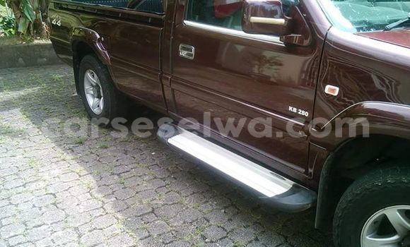 Acheter Occasion Voiture Isuzu KB Rouge à Pointe La Rue, East Mahé Acheter Occasion Voiture Isuzu KB Rouge à Pointe La Rue, East Mahé