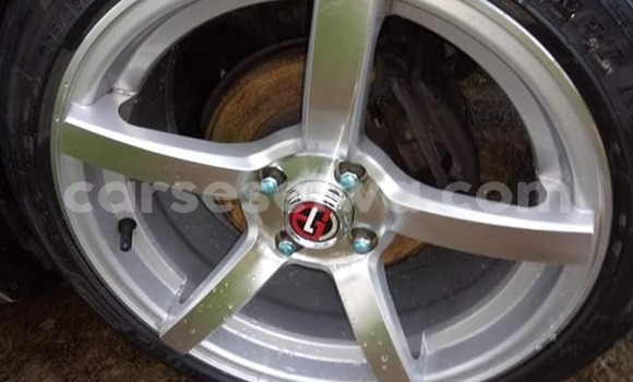 Acheter Occasion Voiture Toyota Starlet Bleu à Beau Vallon, Nord Mahé Acheter Occasion Voiture Toyota Starlet Bleu à Beau Vallon, Nord Mahé