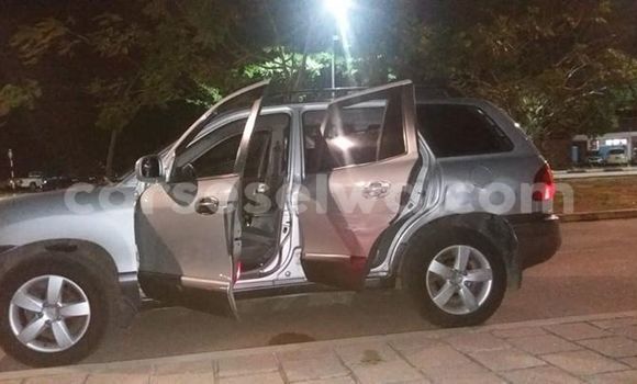 Acheter Occasion Voiture Hyundai Santa Fe Gris à Beau Vallon, Nord Mahé Acheter Occasion Voiture Hyundai Santa Fe Gris à Beau Vallon, Nord Mahé