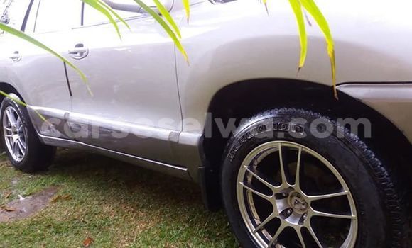 Acheter Occasion Voiture Hyundai Santa Fe Gris à Beau Vallon, Nord Mahé Acheter Occasion Voiture Hyundai Santa Fe Gris à Beau Vallon, Nord Mahé