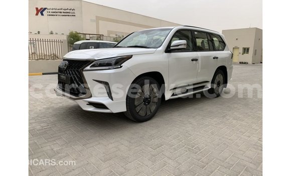 Acheter Import Voiture Lexus LX Blanc à Import - Dubai, East Mahé Acheter Import Voiture Lexus LX Blanc à Import - Dubai, East Mahé