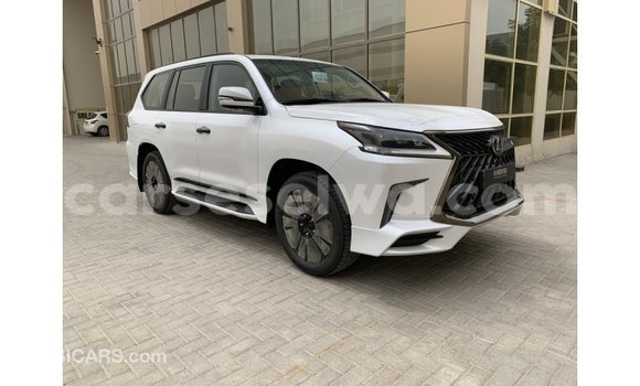 Acheter Import Voiture Lexus LX Blanc à Import - Dubai, East Mahé Acheter Import Voiture Lexus LX Blanc à Import - Dubai, East Mahé