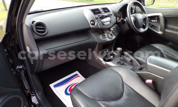 Acheter Occasion Voiture Toyota RAV4 Gris à Anse Volbert, Îles intérieures Acheter Occasion Voiture Toyota RAV4 Gris à Anse Volbert, Îles intérieures