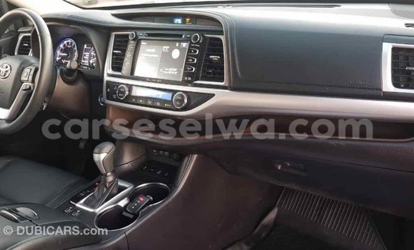 Acheter Import Voiture Toyota Highlander Autre à Import - Dubai, East Mahé Acheter Import Voiture Toyota Highlander Autre à Import - Dubai, East Mahé