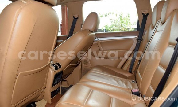 Buy Import Porsche Cayenne Green Car in Import - Dubai in East Mahé Buy Import Porsche Cayenne Green Car in Import - Dubai in East Mahé