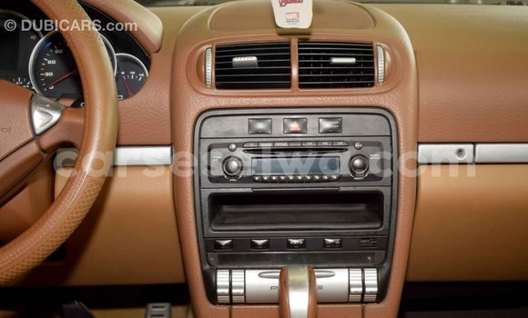 Buy Import Porsche Cayenne Green Car in Import - Dubai in East Mahé Buy Import Porsche Cayenne Green Car in Import - Dubai in East Mahé