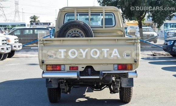 Buy Import Toyota Land Cruiser Beige Car in Import - Dubai in East Mahé Buy Import Toyota Land Cruiser Beige Car in Import - Dubai in East Mahé
