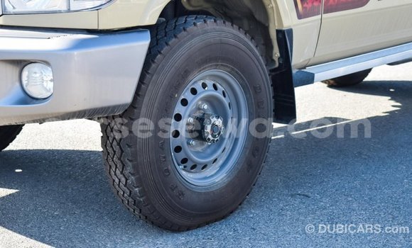 Buy Import Toyota Land Cruiser Beige Car in Import - Dubai in East Mahé Buy Import Toyota Land Cruiser Beige Car in Import - Dubai in East Mahé