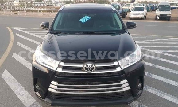 Acheter Import Voiture Toyota Highlander Noir à Import - Dubai, East Mahé Acheter Import Voiture Toyota Highlander Noir à Import - Dubai, East Mahé