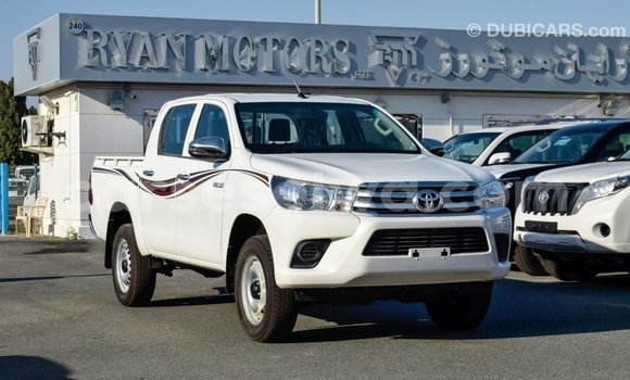 Acheter Import Voiture Toyota Hilux Blanc à Import - Dubai, East Mahé Acheter Import Voiture Toyota Hilux Blanc à Import - Dubai, East Mahé