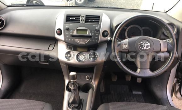 Acheter Occasion Voiture Toyota RAV4 Gris à Beau Vallon, Nord Mahé Acheter Occasion Voiture Toyota RAV4 Gris à Beau Vallon, Nord Mahé