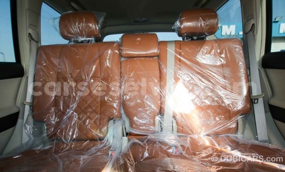 Acheter Import Voiture Toyota Prado Blanc à Import - Dubai, East Mahé Acheter Import Voiture Toyota Prado Blanc à Import - Dubai, East Mahé