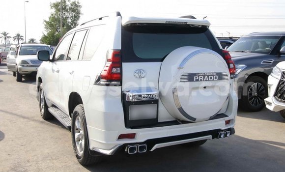 Acheter Import Voiture Toyota Prado Blanc à Import - Dubai, East Mahé Acheter Import Voiture Toyota Prado Blanc à Import - Dubai, East Mahé