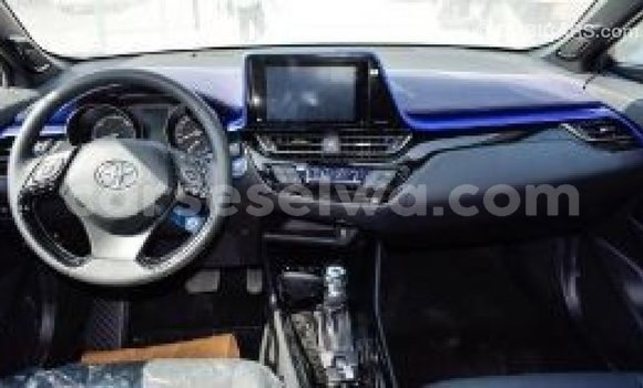 Acheter Import Voiture Toyota C-HR Autre à Import - Dubai, East Mahé Acheter Import Voiture Toyota C-HR Autre à Import - Dubai, East Mahé