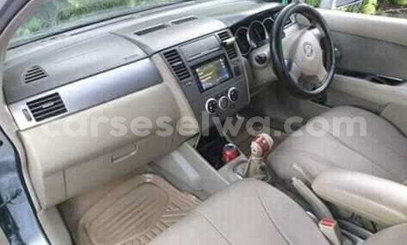 Acheter Occasion Voiture Nissan Tiida Gris à Beau Vallon, Nord Mahé Acheter Occasion Voiture Nissan Tiida Gris à Beau Vallon, Nord Mahé