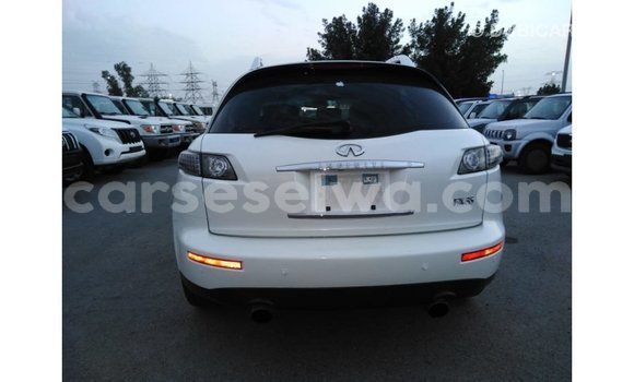Acheter Import Voiture Infiniti FX Blanc à Import - Dubai, East Mahé Acheter Import Voiture Infiniti FX Blanc à Import - Dubai, East Mahé