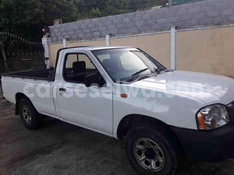 Big with watermark nissan np300 for sale