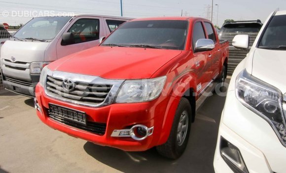 Acheter Import Voiture Toyota Hilux Rouge à Import - Dubai, East Mahé Acheter Import Voiture Toyota Hilux Rouge à Import - Dubai, East Mahé