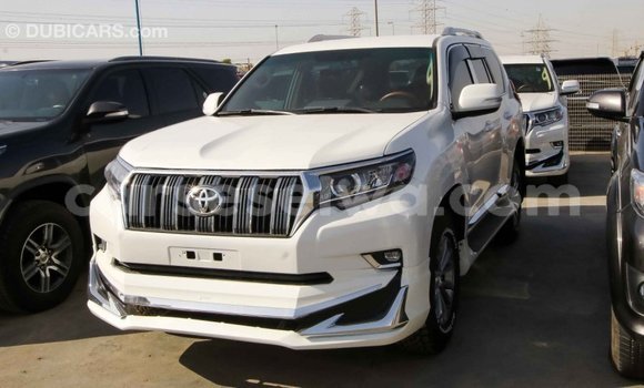 Acheter Import Voiture Toyota Prado Blanc à Import - Dubai, East Mahé Acheter Import Voiture Toyota Prado Blanc à Import - Dubai, East Mahé