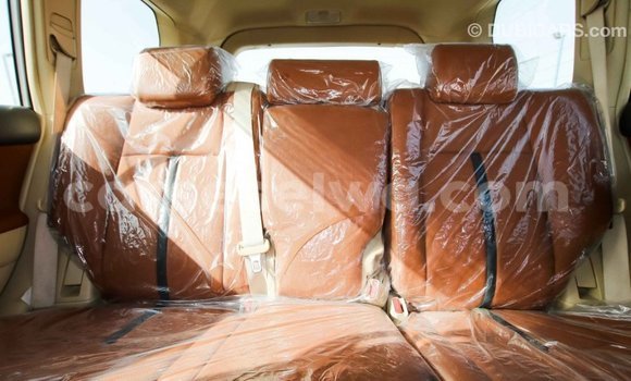 Acheter Import Voiture Toyota Prado Blanc à Import - Dubai, East Mahé Acheter Import Voiture Toyota Prado Blanc à Import - Dubai, East Mahé