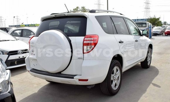 Acheter Import Utilitaire Toyota Ade Blanc à Import - Dubai, East Mahé Acheter Import Utilitaire Toyota Ade Blanc à Import - Dubai, East Mahé
