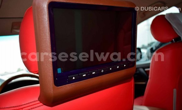 Acheter Import Voiture Toyota Land Cruiser Noir à Import - Dubai, East Mahé Acheter Import Voiture Toyota Land Cruiser Noir à Import - Dubai, East Mahé