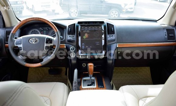 Acheter Import Voiture Toyota Land Cruiser Autre à Import - Dubai, East Mahé Acheter Import Voiture Toyota Land Cruiser Autre à Import - Dubai, East Mahé