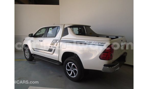 Buy Import Toyota Hilux Other Car in Import - Dubai in East Mahé Buy Import Toyota Hilux Other Car in Import - Dubai in East Mahé