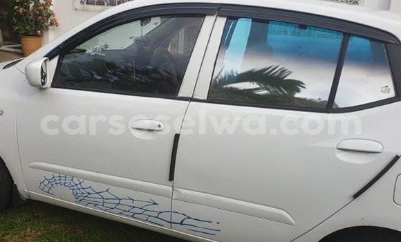 Buy Used Hyundai i10 White Car in Beau Vallon in North Mahé Buy Used Hyundai i10 White Car in Beau Vallon in North Mahé