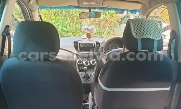 Buy Used Hyundai i10 White Car in Beau Vallon in North Mahé Buy Used Hyundai i10 White Car in Beau Vallon in North Mahé