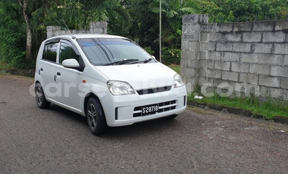 Buy Used Daihatsu Charade White Car in Beau Vallon in North Mahé Buy Used Daihatsu Charade White Car in Beau Vallon in North Mahé