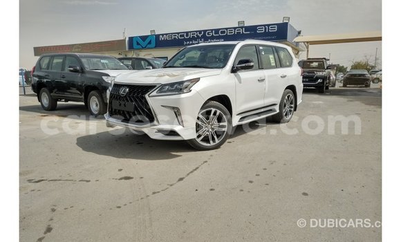 Acheter Import Voiture Lexus LX Blanc à Import - Dubai, East Mahé Acheter Import Voiture Lexus LX Blanc à Import - Dubai, East Mahé